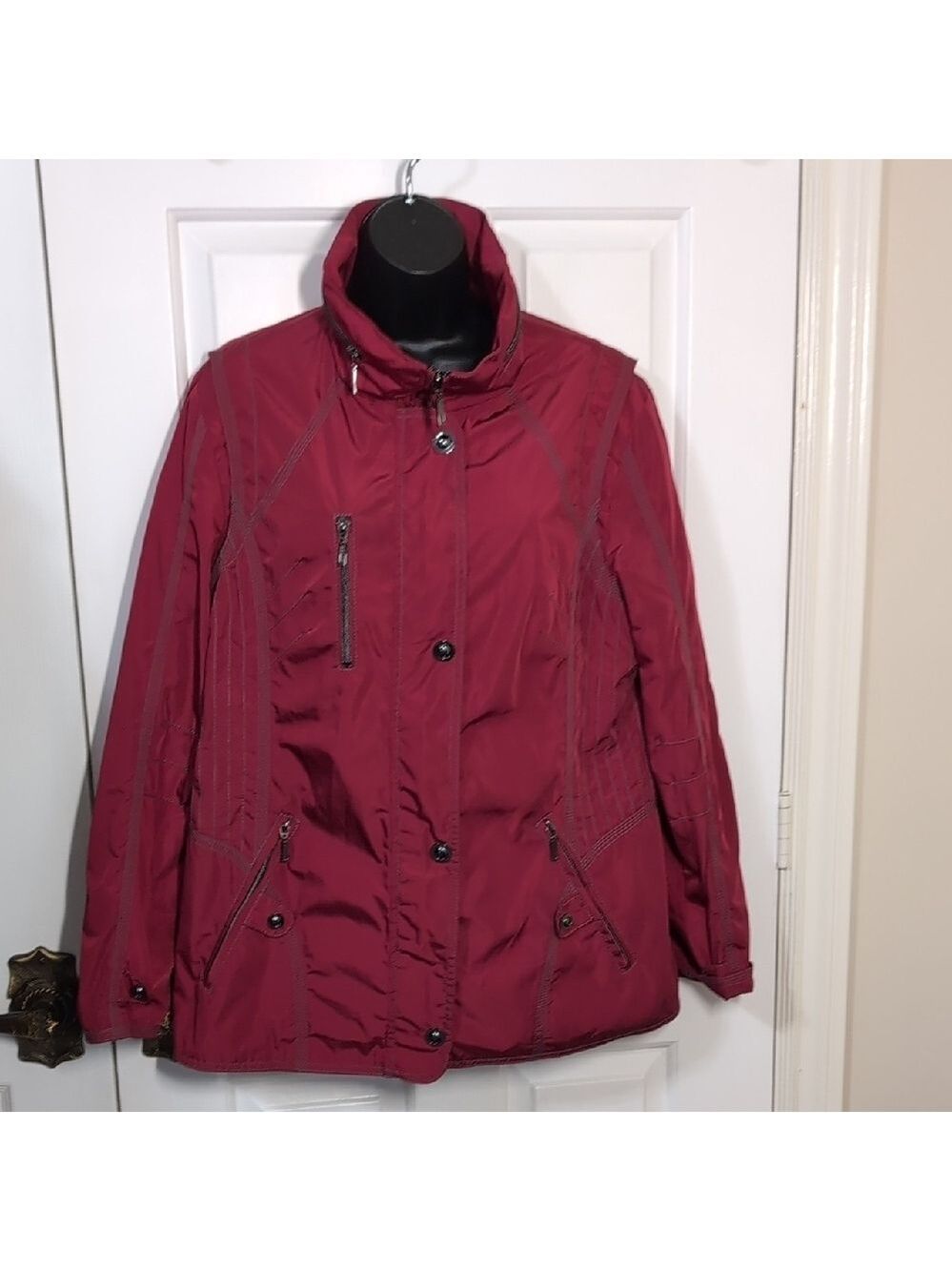 Fen-Nelli Women's Red Water Resistant Jacket Size 12